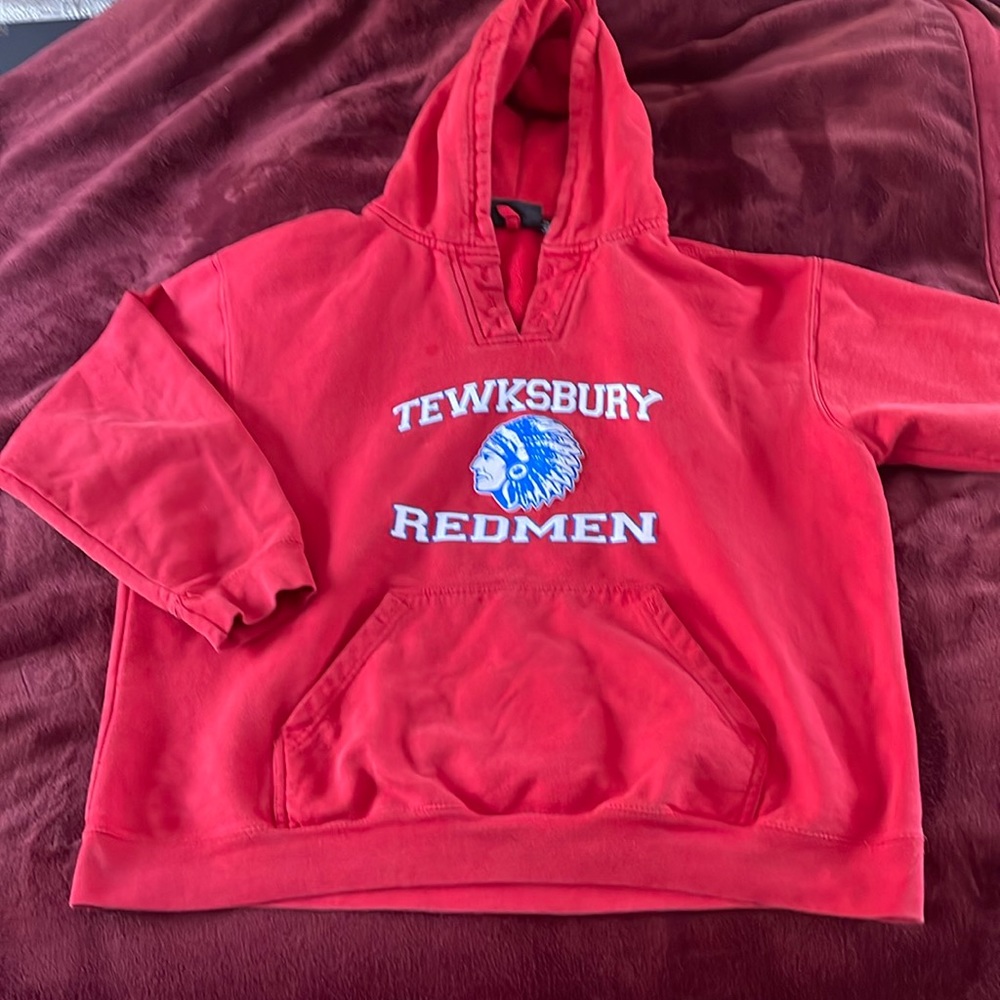 Pennant sports wear red hoodie